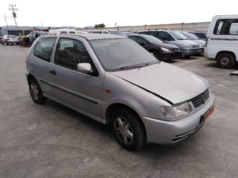 VOLKSWAGEN POLO BERLINA (6N1) 1994