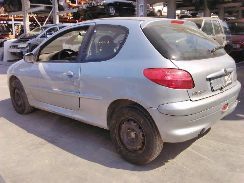 PEUGEOT 206 BERLINA 1998