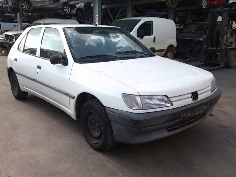 PARAGOLPES DELANTERO